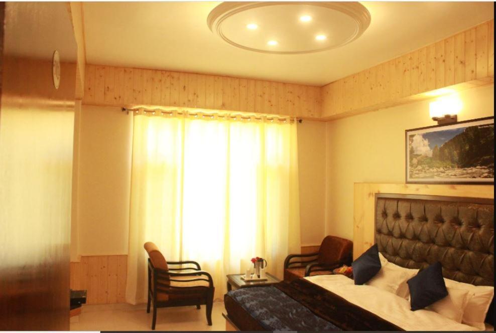 Hotel Bodh International Манали Экстерьер фото